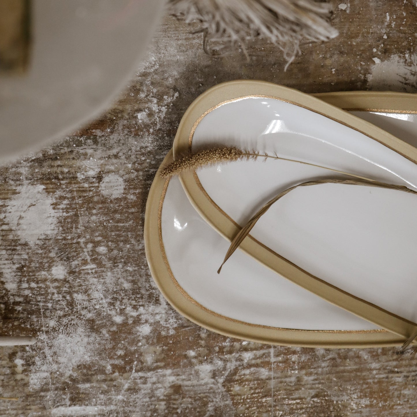 Narrow Platter NOSSE UBUNTU 30 cm Aura Gold