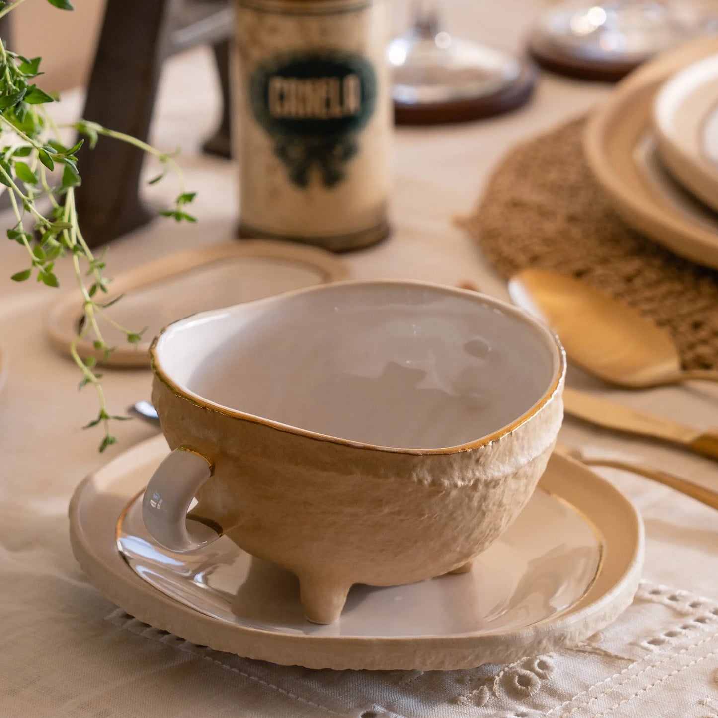 Nosse Ubuntu Saucer paired with bowl and plate – Portuguese stoneware design
