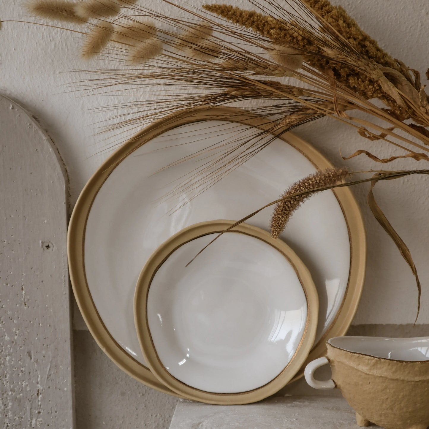 Nosse Ubuntu collection tableware in Aura Gold – Portuguese modern ceramics